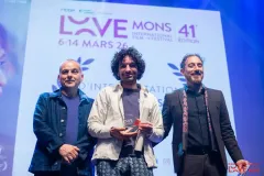 Laurent-Slama-laureat-de-2-prix-pour-A-SECOND-LFE-entoure-de-Nicolas-Boukhrief-et-Enrico-Roccaforte-membres-du-Jury-2026