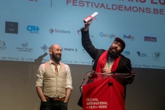 19-mars-Laureats-du-Prix-Cineuropa-les-realisateurs-de-A-Brixton-Tale-lIrlandais-Darragh-Carey-et-le-Quebecois-Bertrand-Desrochers.
