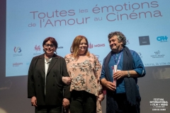 19-mars-Le-realisateur-Mano-Khalil-Prix-du-Jury-Citoyen-2022-avec-les-representantes-du-Jury-Citoyen