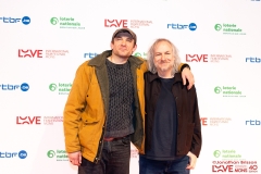 12-Arieh-Worthalter-et-le-realisateur-Xavier-Seron-reunis-a-nouveau-a-Mons-apres-leur-collaboration-sur-CHIENNE-DE-VIE