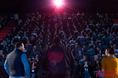 29-Le-public-present-en-nombre-pour-assister-a-la-premiere-belge-du-film-LE-REPONDEUR-en-presence-de-Salif-Cisse-et-Fabian-Lecastel