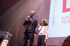 6-Ken-Scott-realisateur-de-MA-MERE-DIEU-ET-SYLVIE-VARTAN-et-le-jeune-acteur-Naim-Naji-declarent-ouverte-la-40eme-edition-du-festival