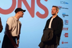 62-Le-realisateur-Michiel-Blanchart-et-lacteur-Jonas-Bloquet-presents-a-Mons-apres-avoir-ete-recompenses-aux-Magritte-2025-pour-LA-NUIT-SE-TRAINE