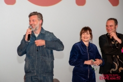 64-Lacteur-de-MON-INSEPARABLE-Geert-Van-Rampelberg-et-les-producteurs-belges-de-Frakas-Cassandre-Warnauts-et-Jean-Yves-Roubin
