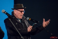 72-Le-fameux-poeme-de-Tcheky-Karyo-qui-laissera-un-grand-souvenir-a-ceux-qui-etaient-la
