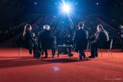 47-Debat-avec-lequipe-a-lissue-de-la-projection-de-Le-cours-de-la-vie