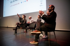 94-Le-Jury-International-sur-la-scene-du-Theatre-Royal-de-Mons-pour-la-remise-des-prix-de-la-Competition-Internationale